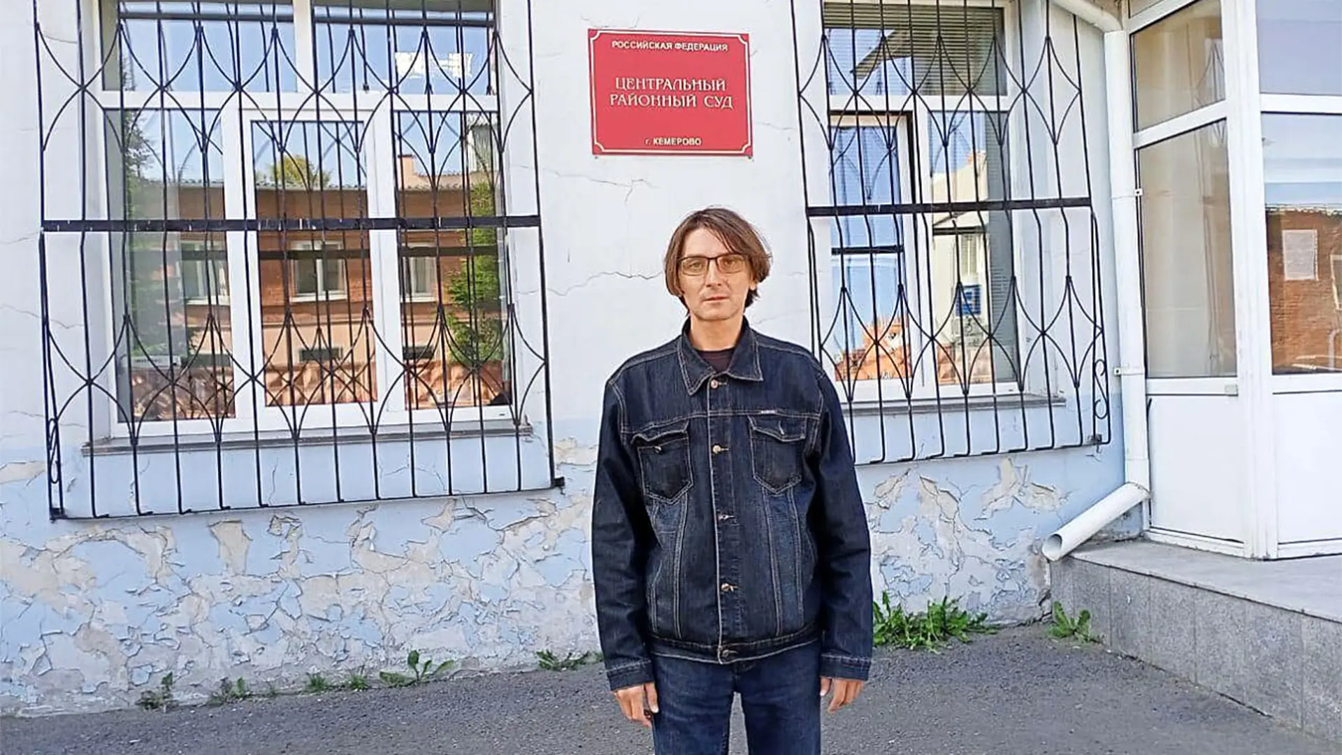 Журналисту назначили 8 месяцев исправительных работ за публикацию статьи о Мариуполе